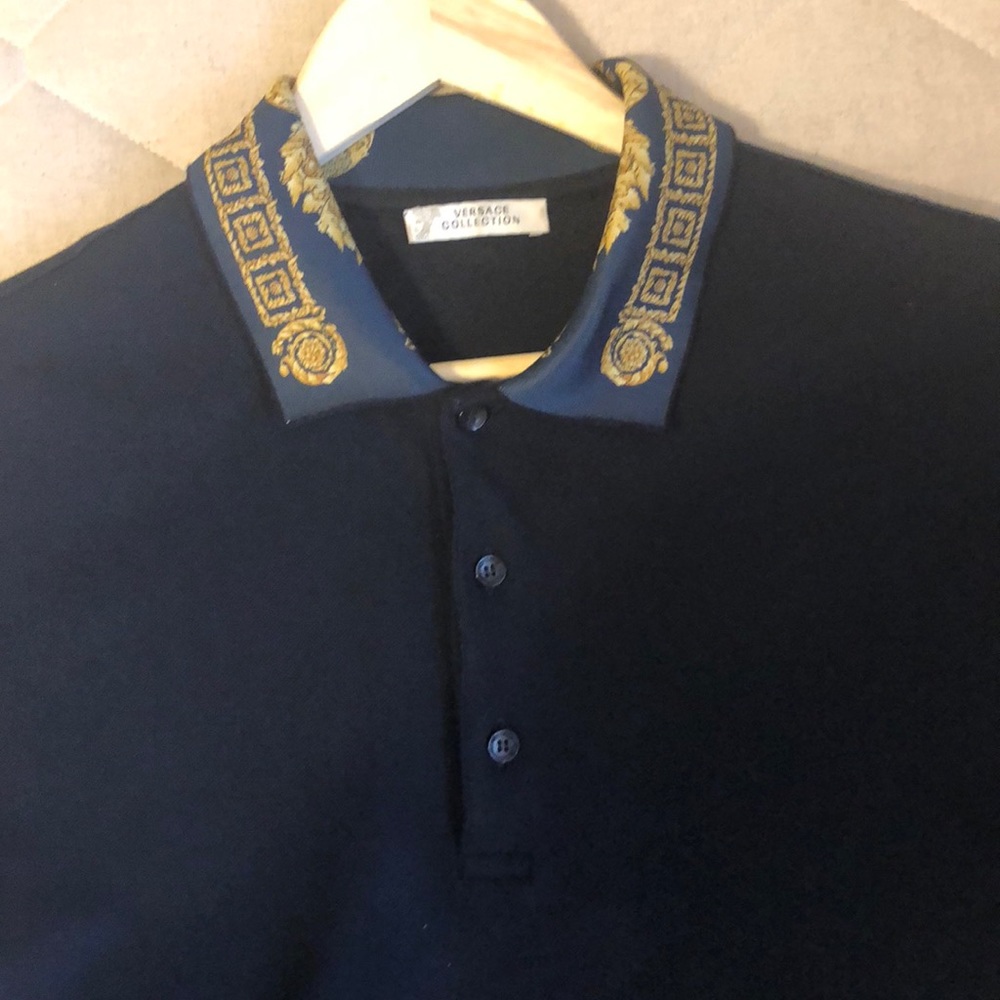 Versace polo. Navy Blue w/ Gold Collar. M